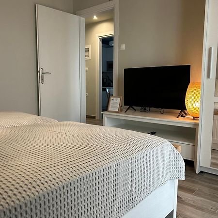 Niki'S House Apartments By The Sea Kalyves Polygyrou Bagian luar foto